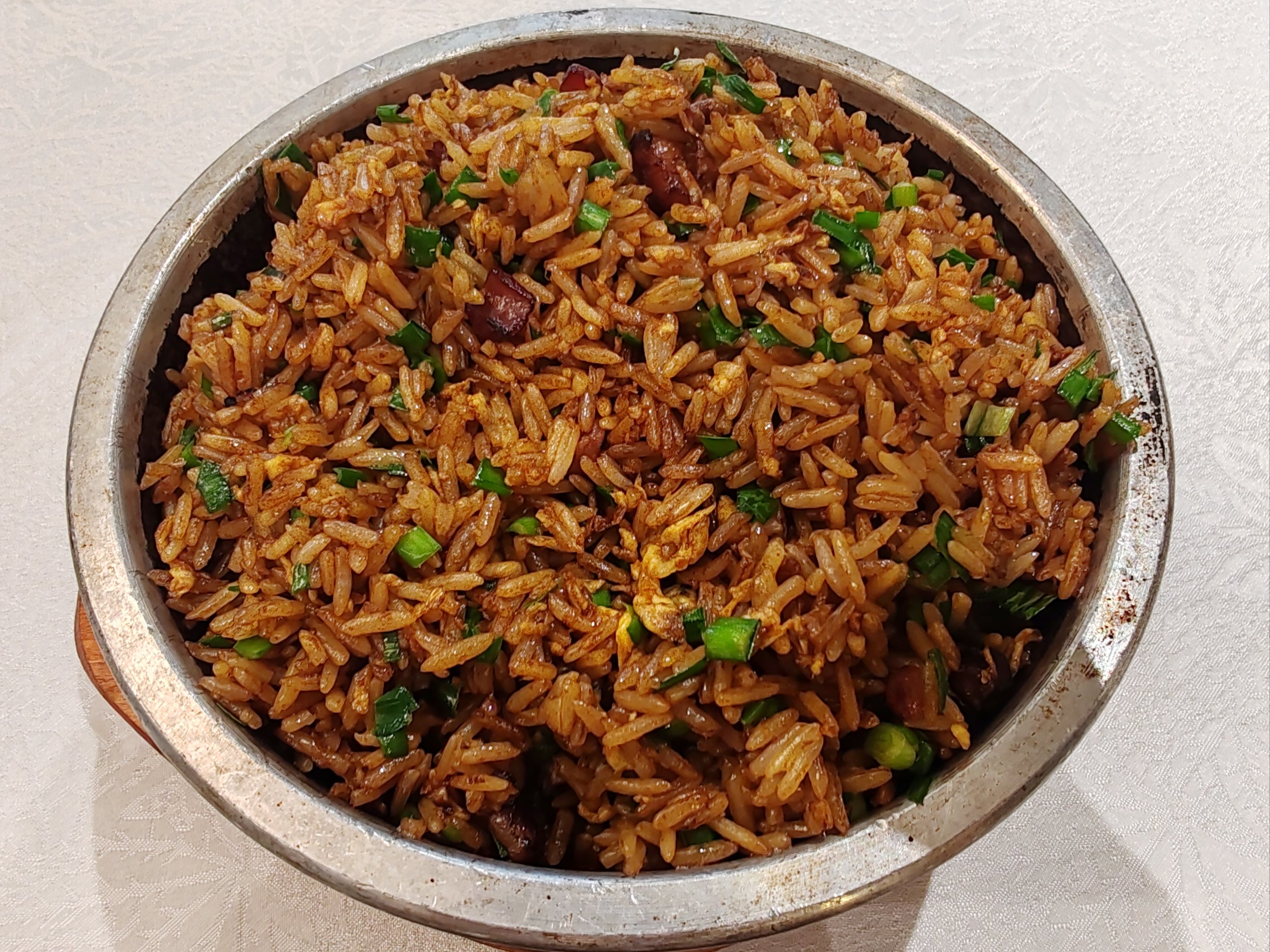 自制菜干飯,簡(jiǎn)單又好吃!_臘肉臘腸