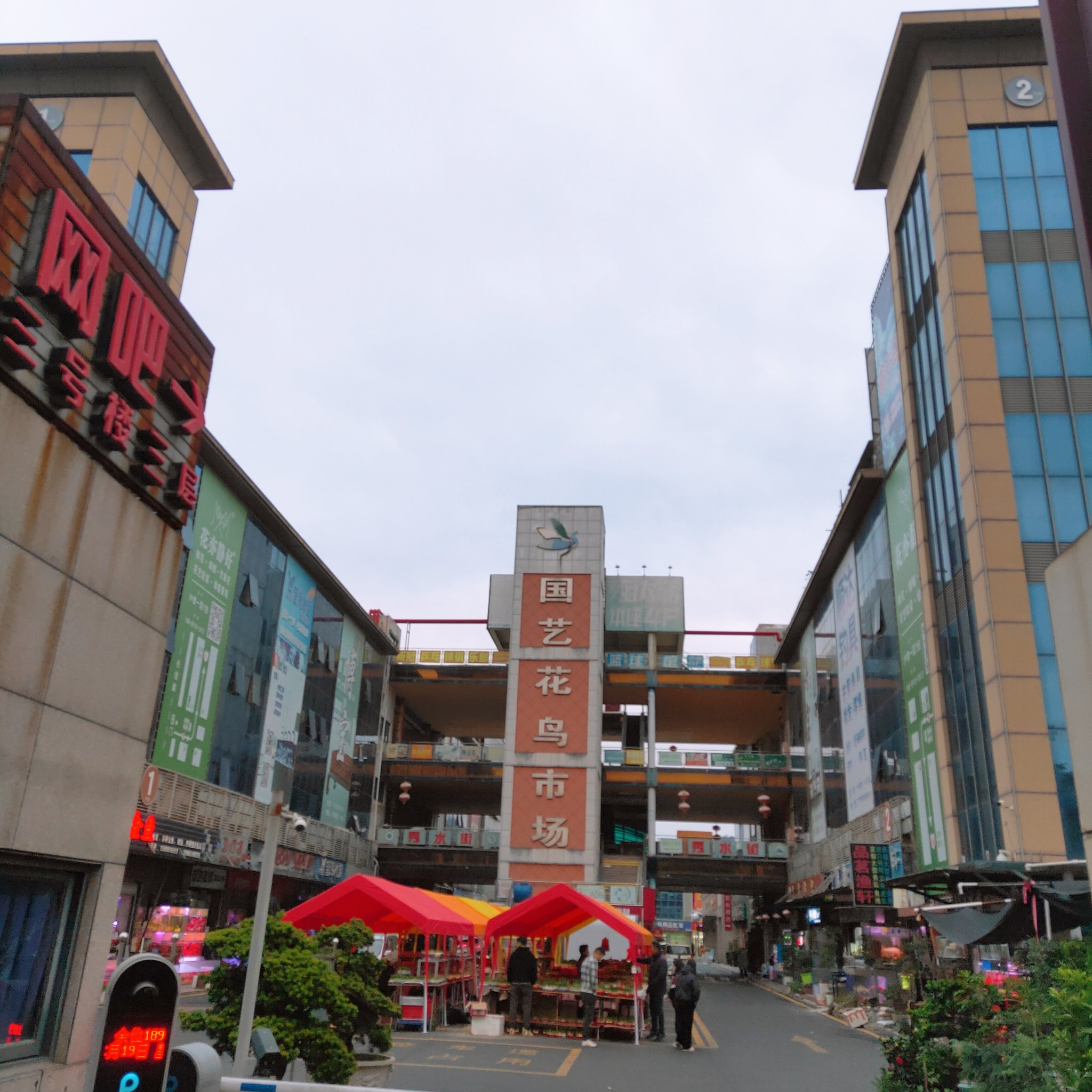 誰知道福州南站建材市場在哪里?