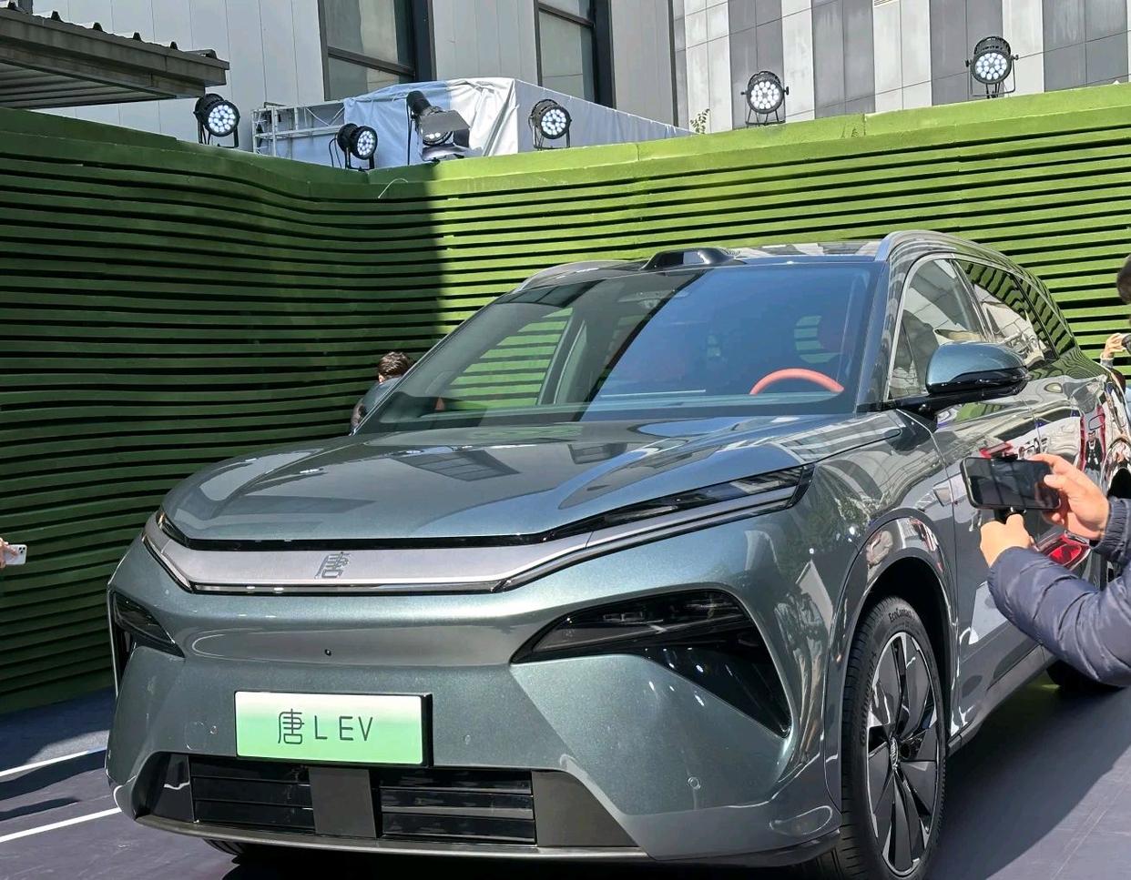 比亞迪全新唐L來(lái)襲!設(shè)計(jì)煥新、七座空間、多重動(dòng)力可選