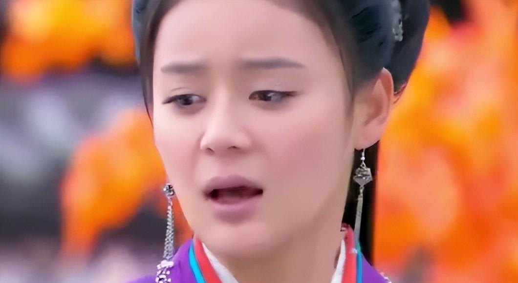 請問情顛大圣的女主人公是誰扮演的(丑角色)