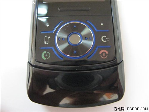 【MotoZ6圖片】MotoZ6高清圖_外觀圖_細節(jié)圖