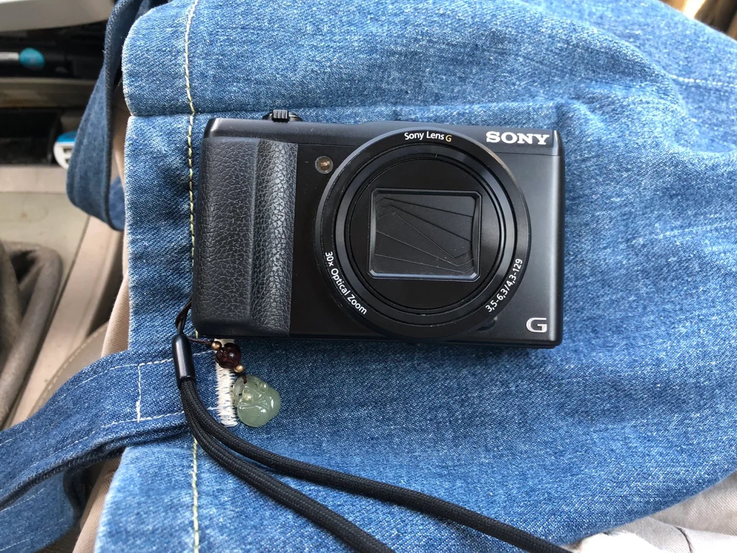 索尼(SONY)HX50數(shù)碼相機外觀性能評測