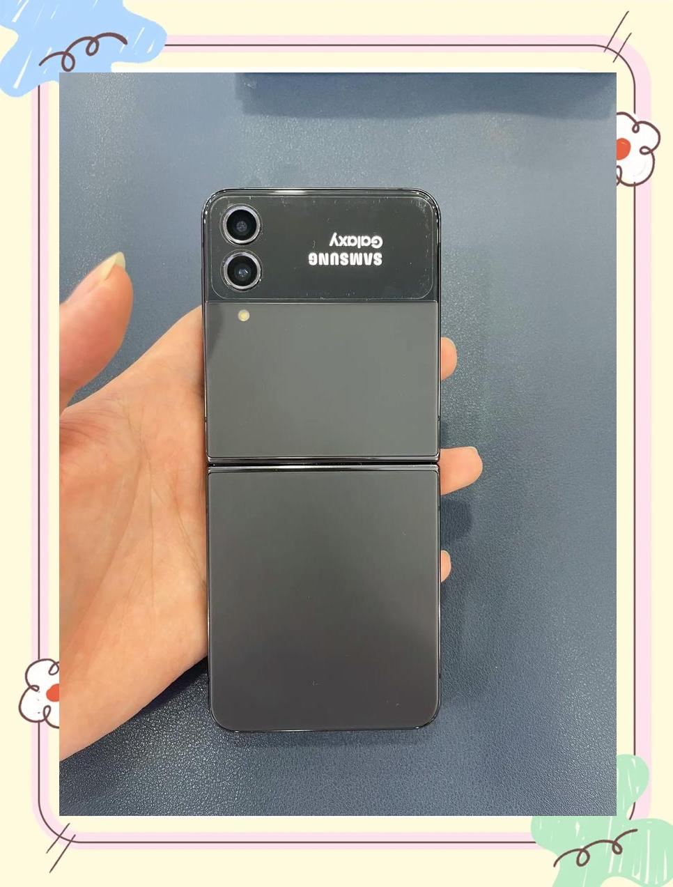 三星可能在開發(fā)一款四折疊屏手機,S25價比百元機致敬!