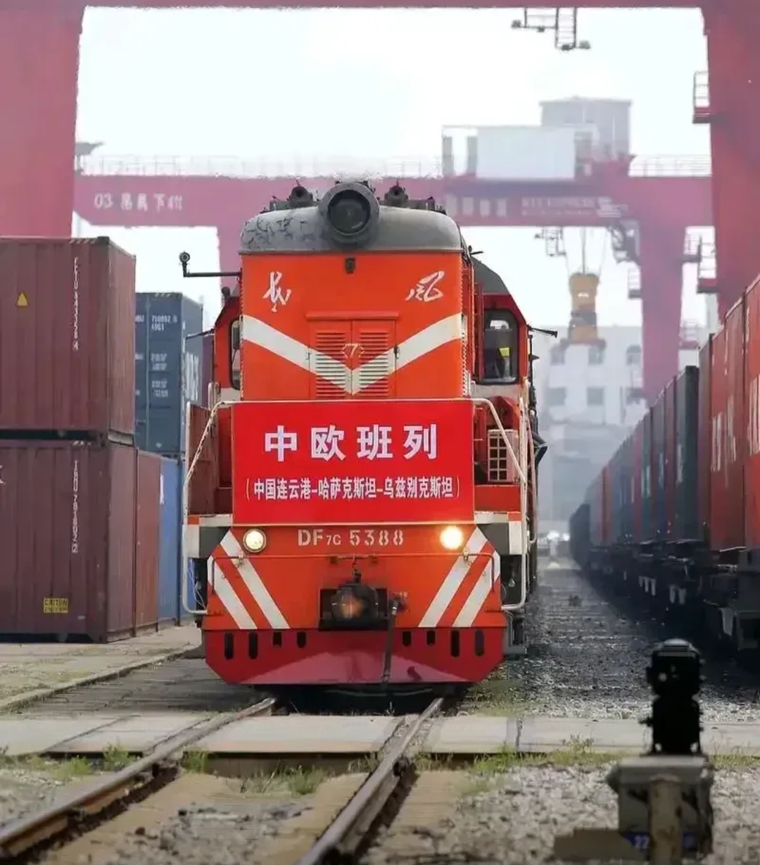 青島到俄羅斯羅斯托夫鐵路運(yùn)輸中俄集裝箱班列視頻